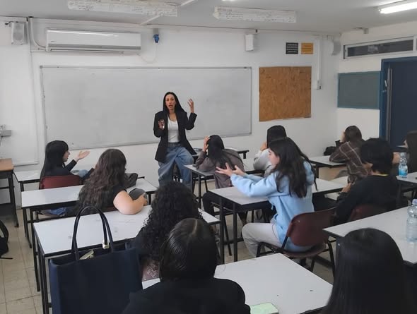 מתוך דף הפייסבוק הגימנסיה למדעים ולאומנויות