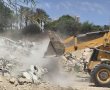 המלחמה במשליכי פסולת בניין בחולון עולה שלב: העירייה תחרים משאיות וכלים של עבריינים